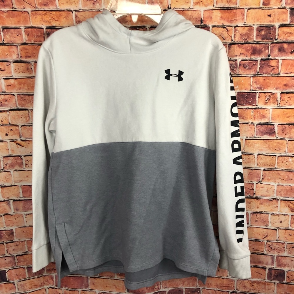 Girls Youth Medium Under Armour hoodie